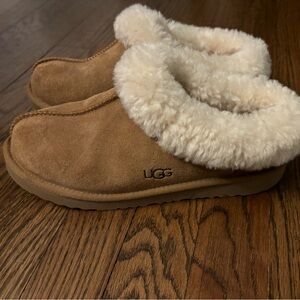 Uggs Moraene shoes size 5 youth
